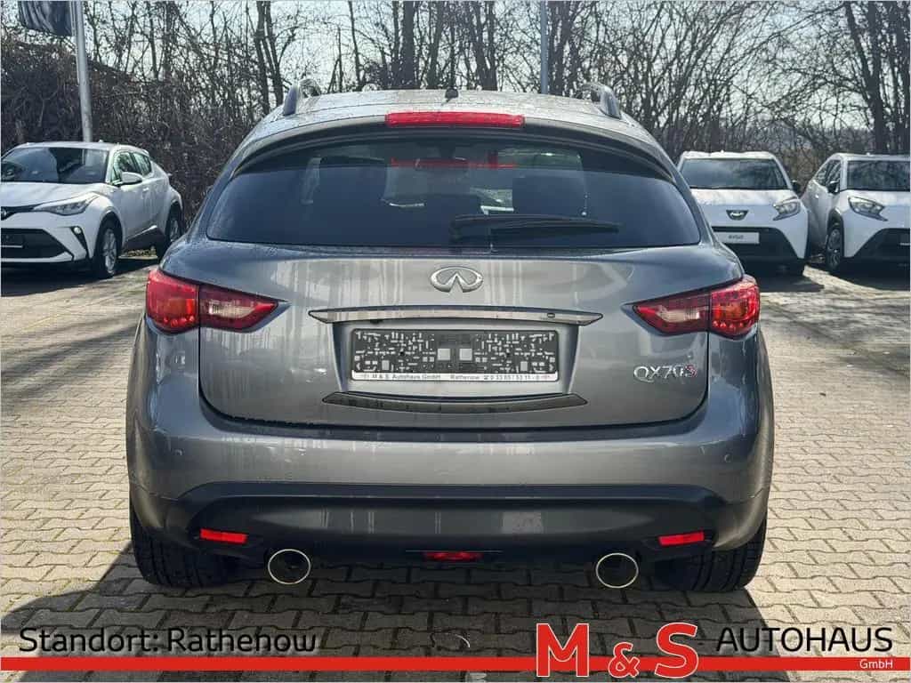 Infiniti QX70 3.0d S 09/2015-photo-4