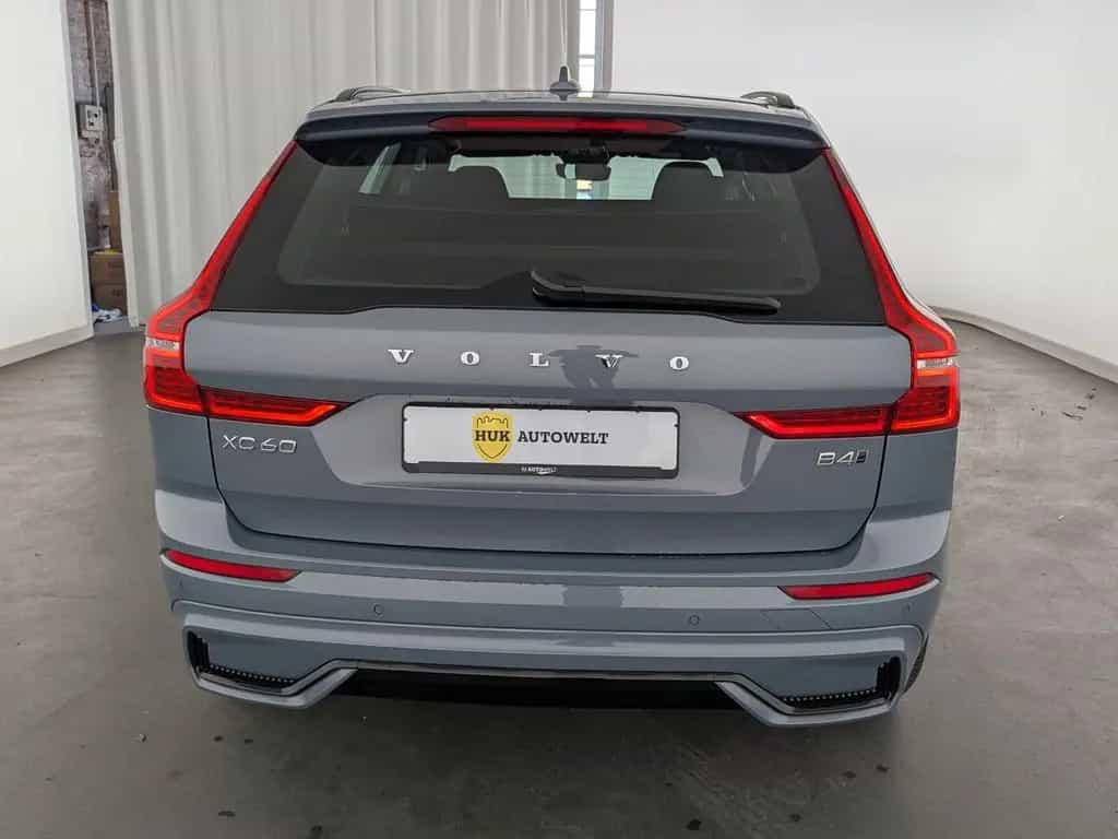 Volvo XC60 XC 60 B4 (Diesel) AWD R-Design LED+NAVI+AHK+PANO 06/2022-photo-6