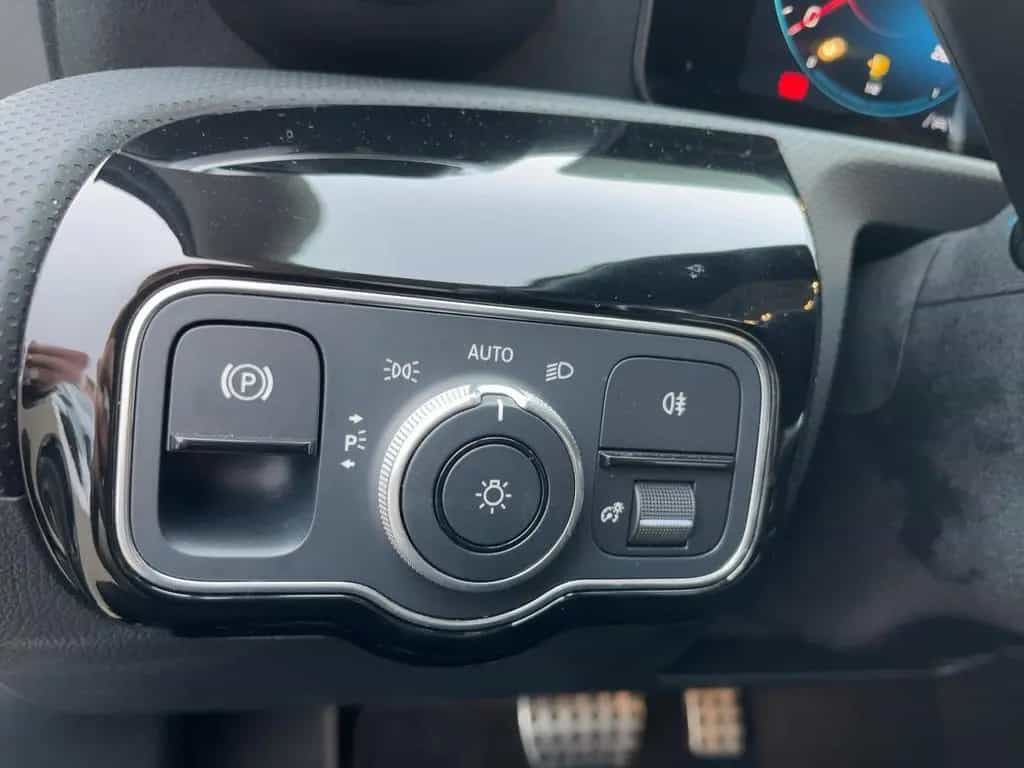 Mercedes-Benz A 220 d 4M AMG MULTIBEAM+NAV+SHZ+RFK+GRA+AHK+DAB 12/2021-photo-20