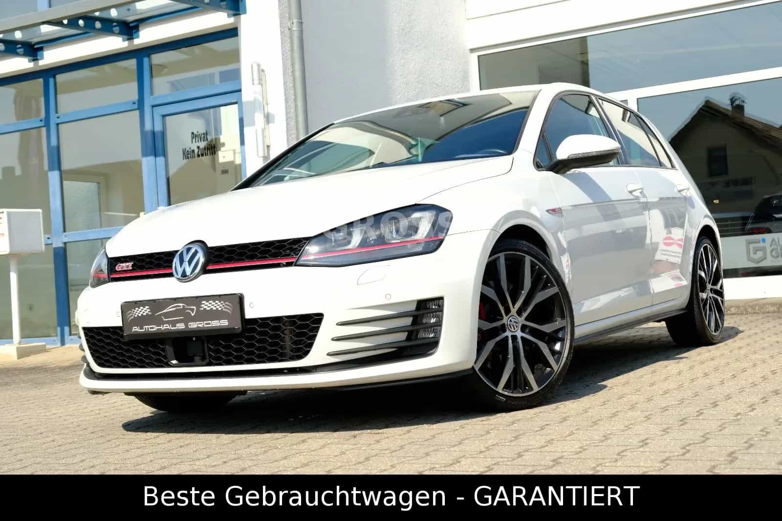Volkswagen Golf 04/2014-photo-1