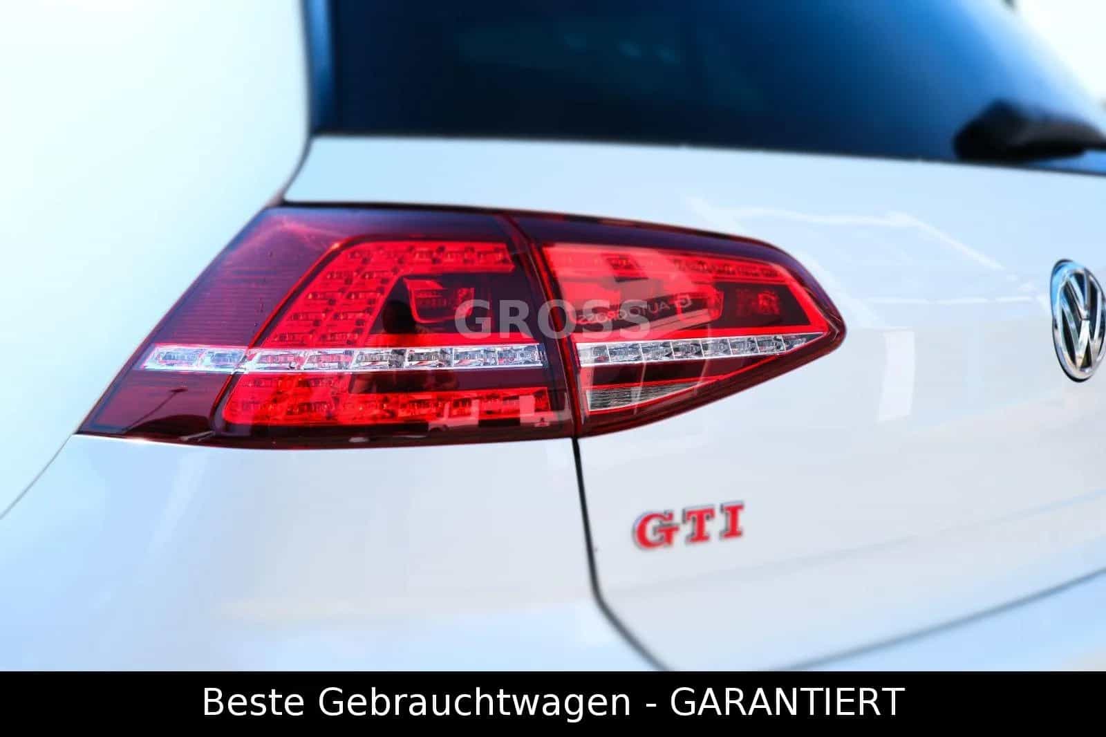 Volkswagen Golf 04/2014-photo-12