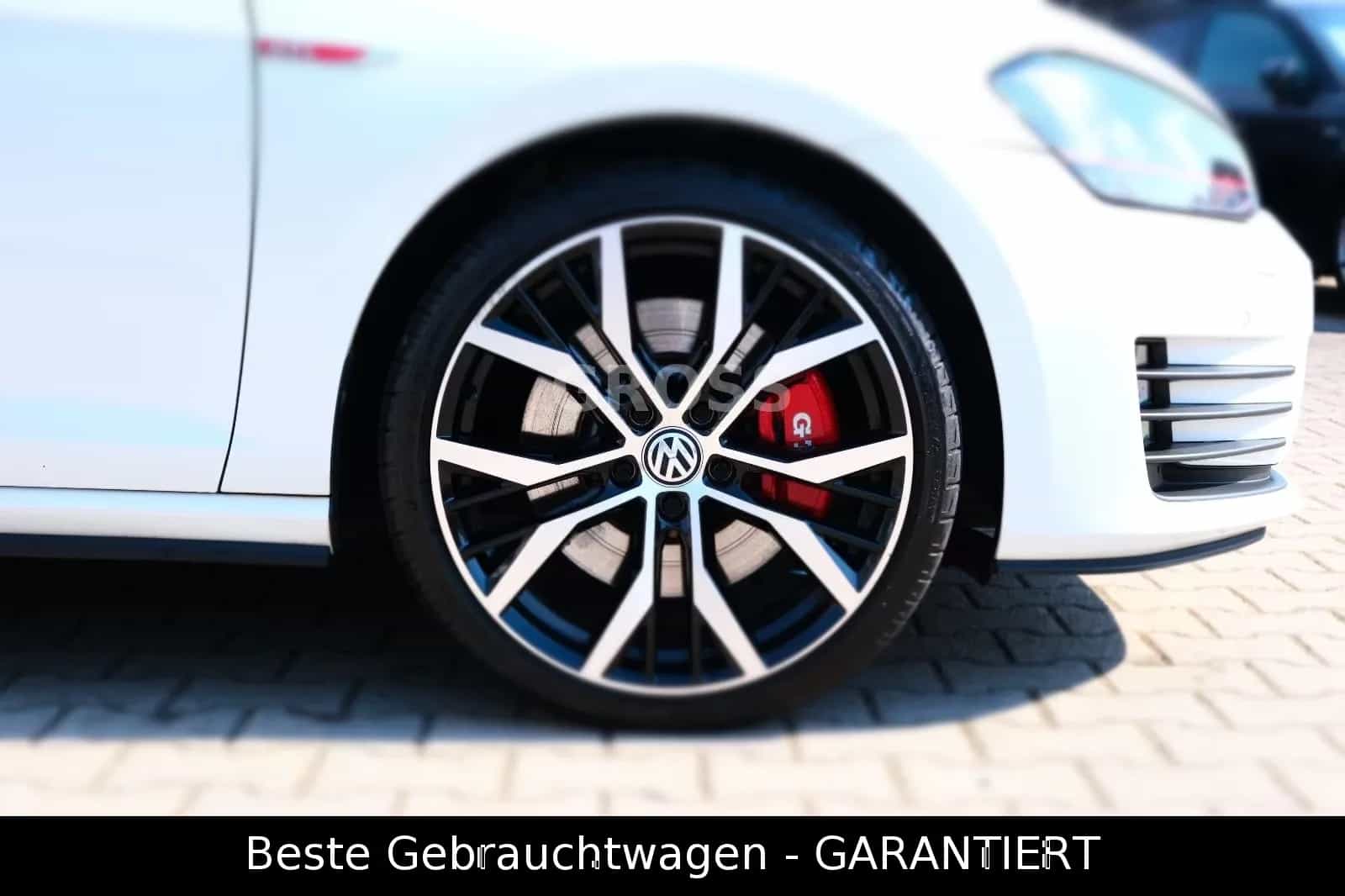 Volkswagen Golf 04/2014-photo-13