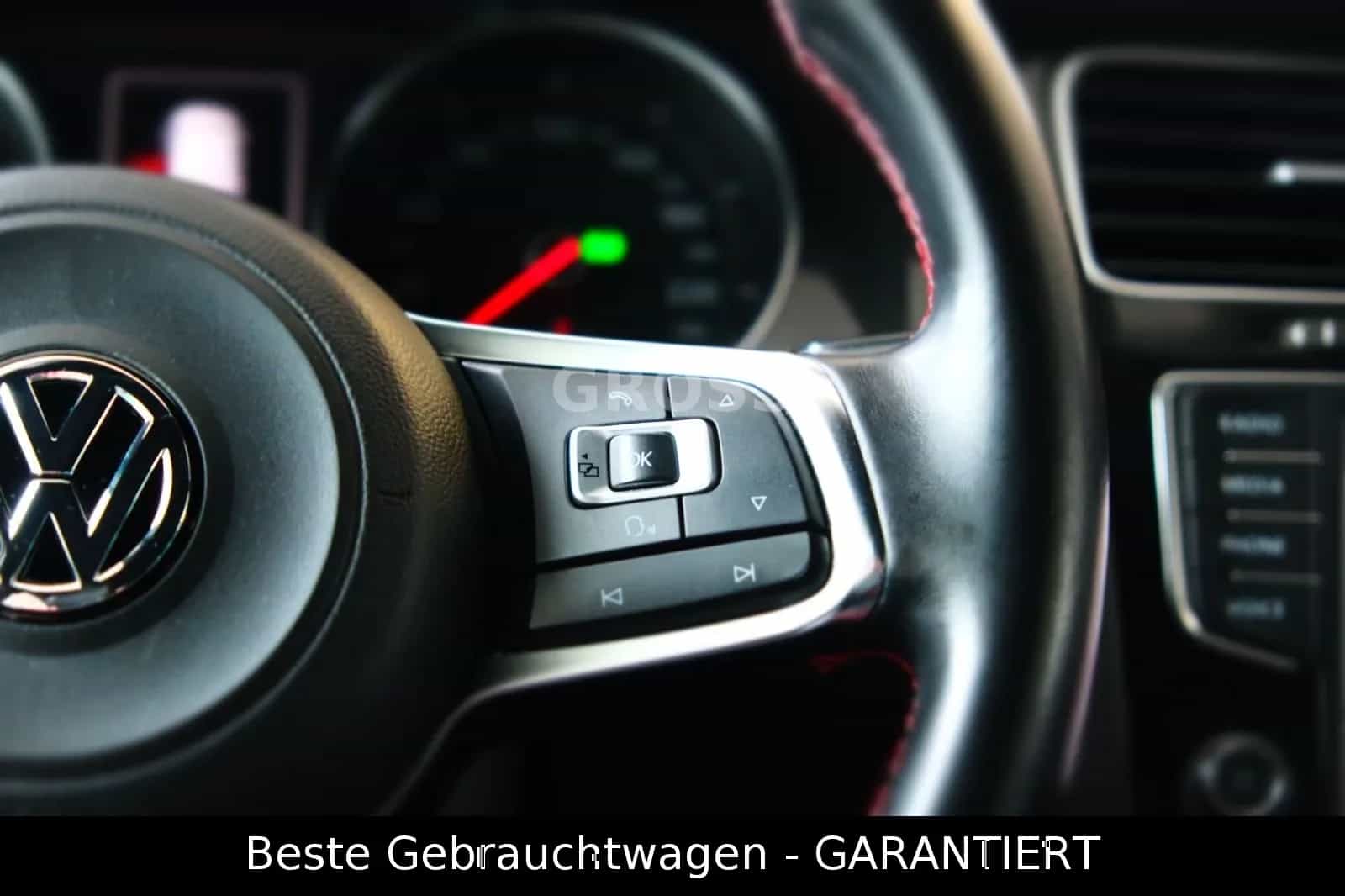 Volkswagen Golf 04/2014-photo-25