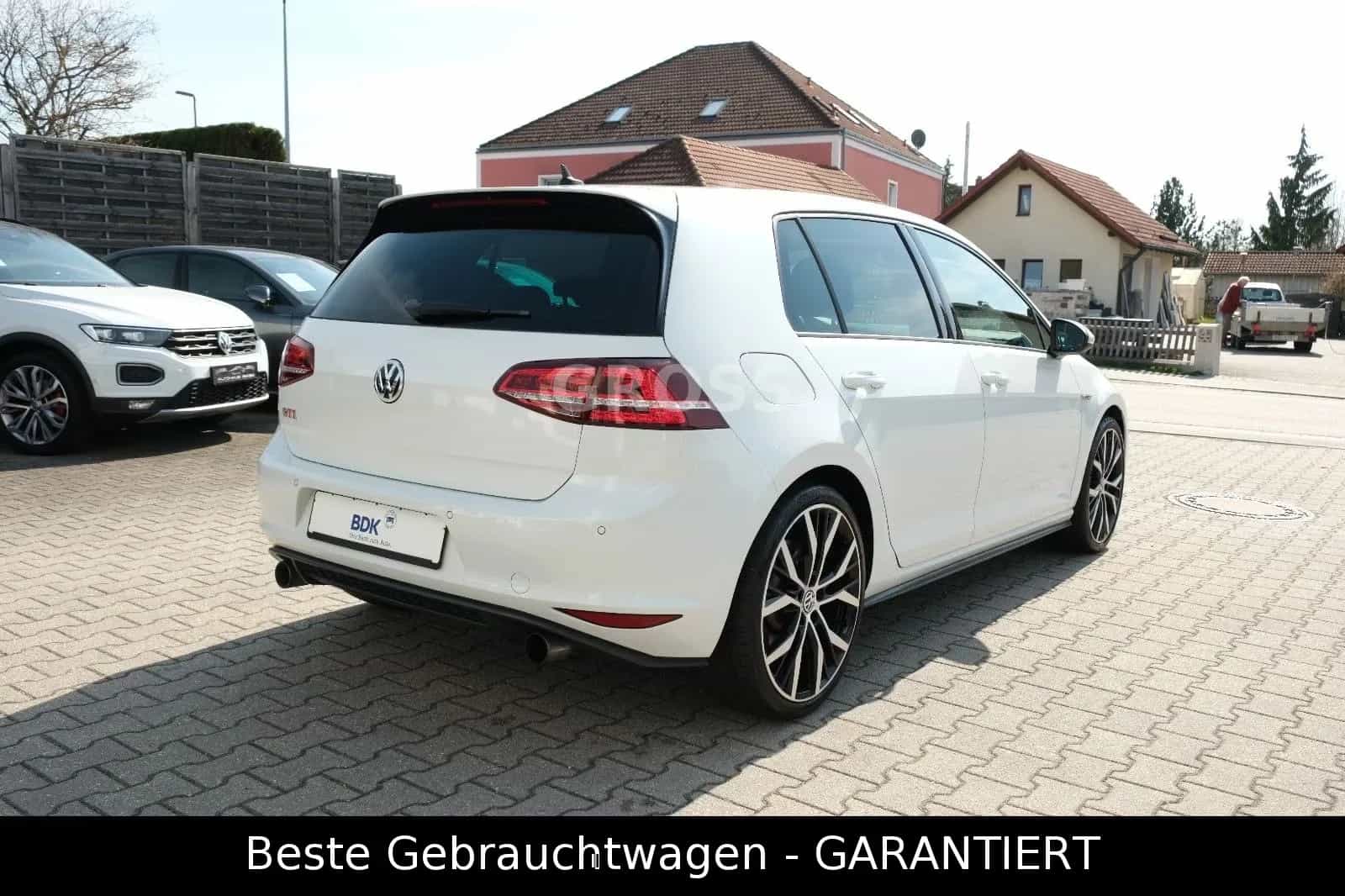 Volkswagen Golf 04/2014-photo-5