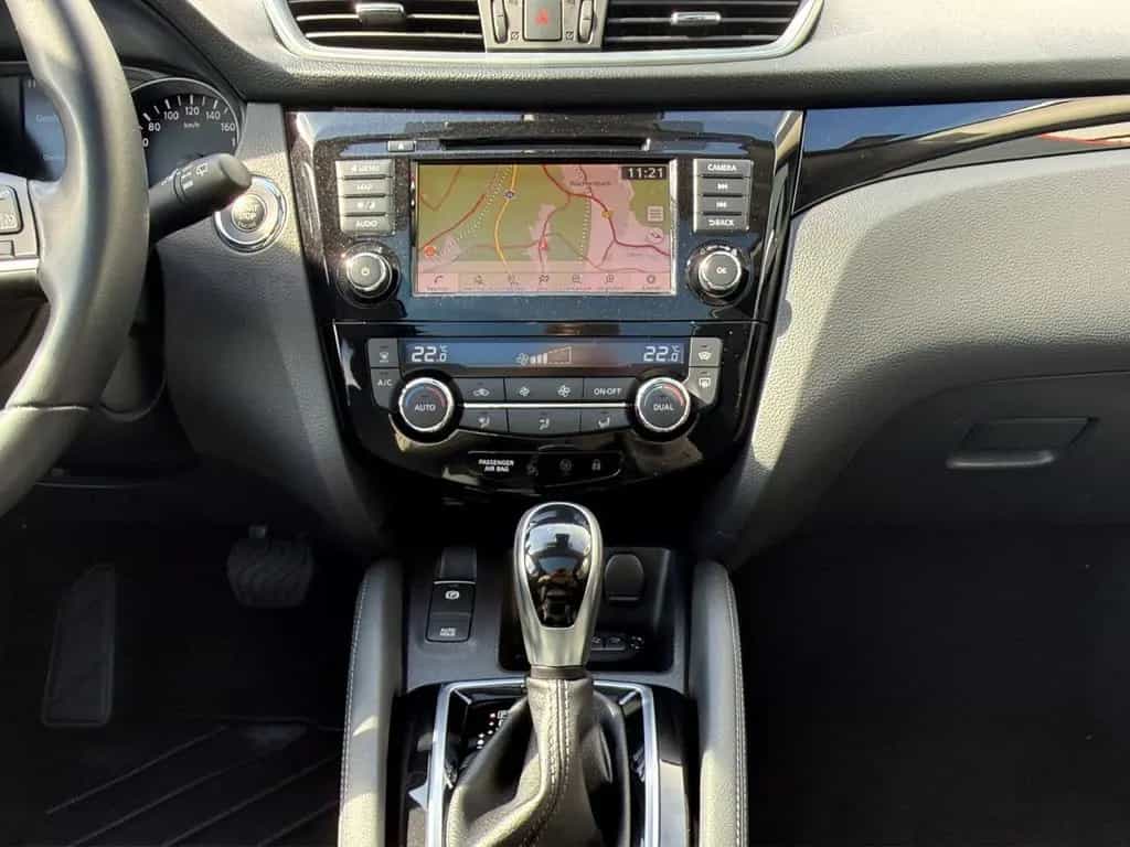 Nissan Qashqai N-Connecta°PANORAMA°WINTERP°360°KAM°NAVI 03/2020-photo-13