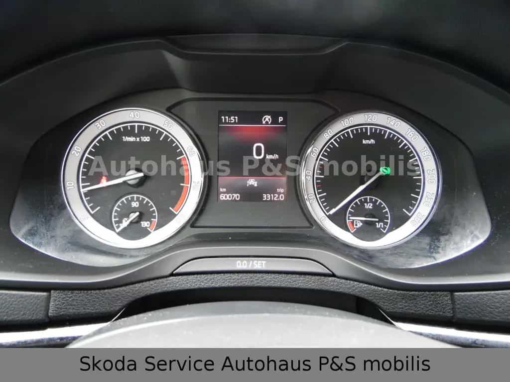 Skoda Karoq Sportline 2.0TSI DSG 4x4 140kW 03/2021-photo-11