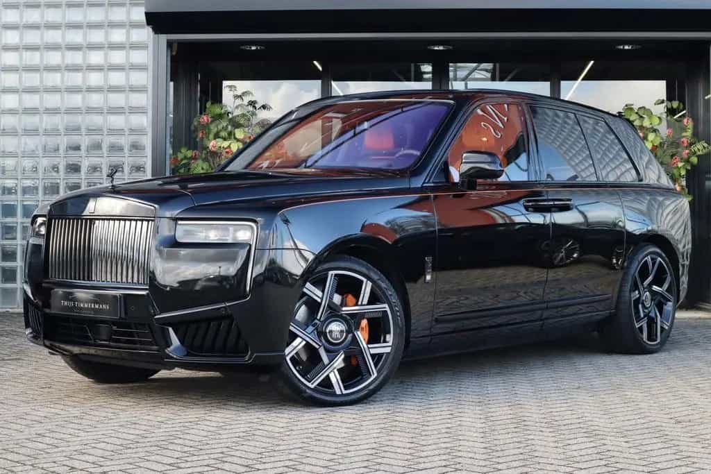Rolls-Royce Cullinan BLACK BADGE 6.75 V12 | Series II, Starl 10/2025-photo-0