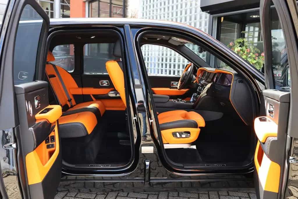 Rolls-Royce Cullinan BLACK BADGE 6.75 V12 | Series II, Starl 10/2025-photo-16