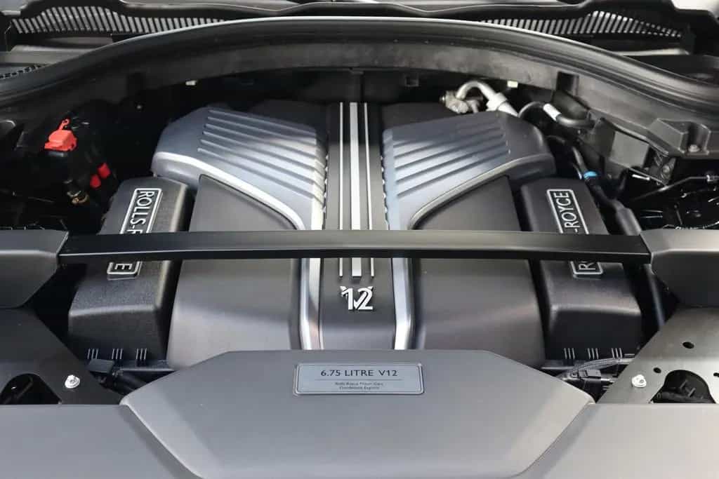 Rolls-Royce Cullinan BLACK BADGE 6.75 V12 | Series II, Starl 10/2025-photo-36