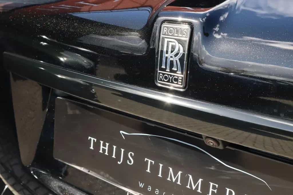 Rolls-Royce Cullinan BLACK BADGE 6.75 V12 | Series II, Starl 10/2025-photo-6