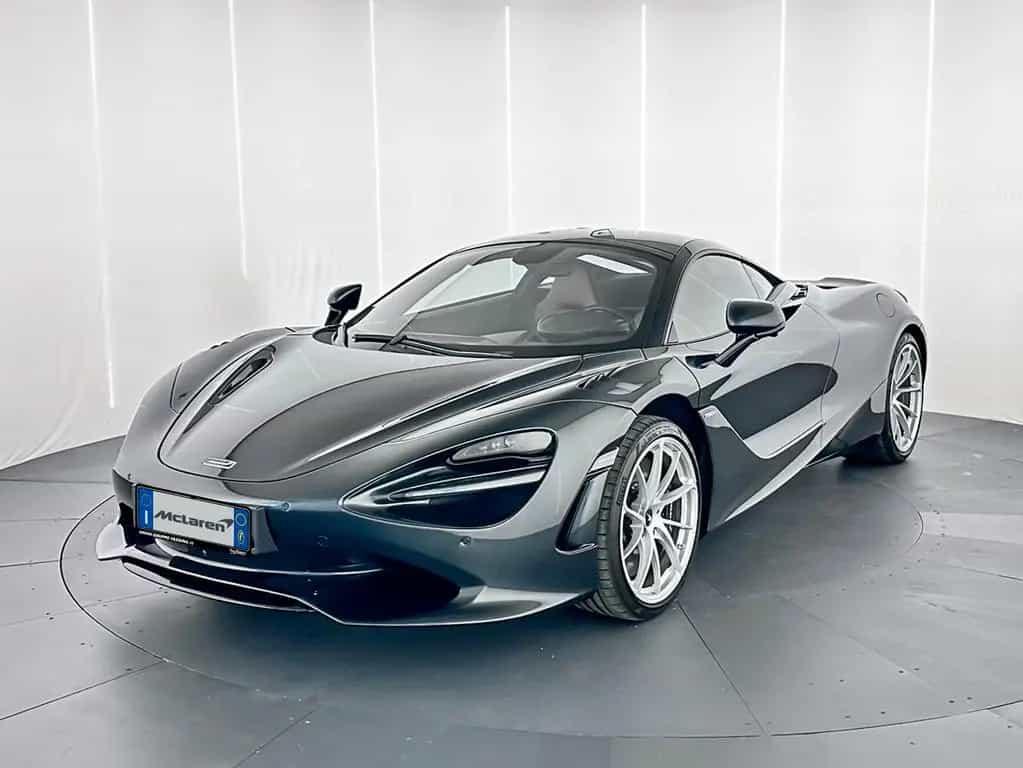 McLaren 750S Coupé - McLaren Milano 04/2025-photo-2