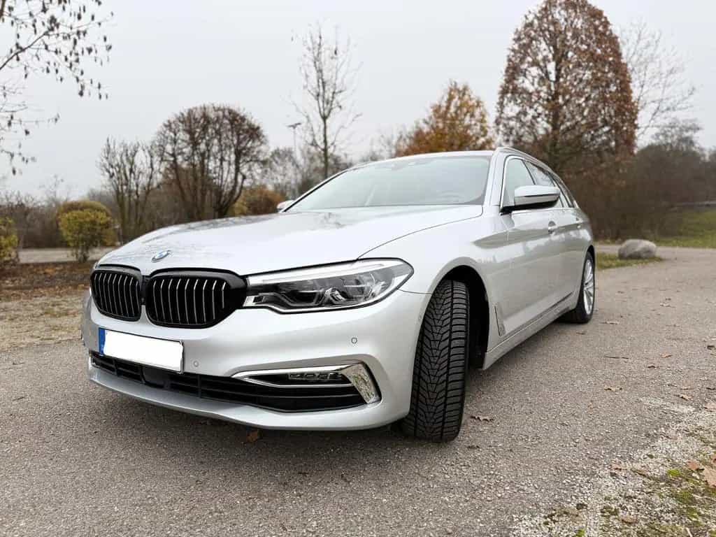 BMW 5 Series 520d Touring Luxury Line 01/2020-photo-0