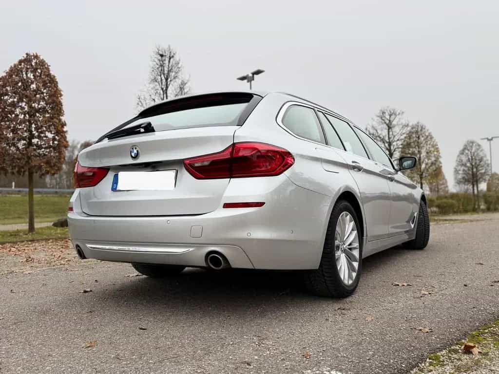 BMW 5 Series 520d Touring Luxury Line 01/2020-photo-3