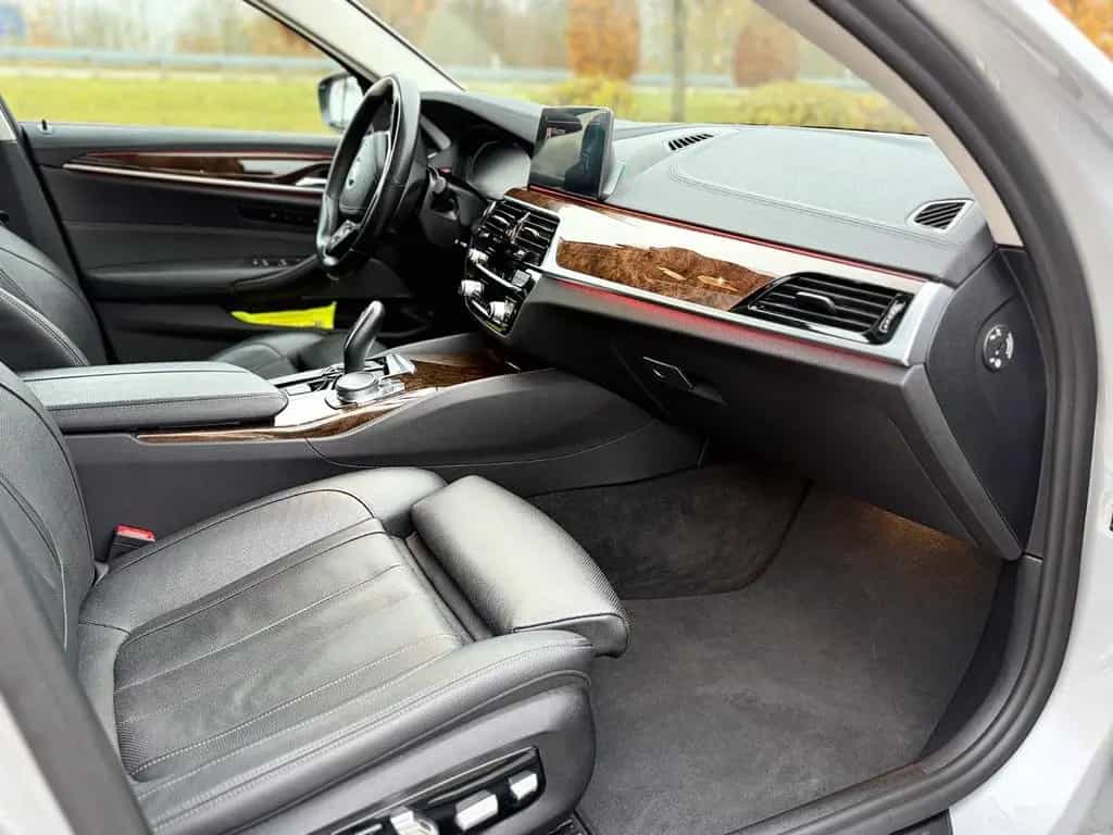 BMW 5 Series 520d Touring Luxury Line 01/2020-photo-5