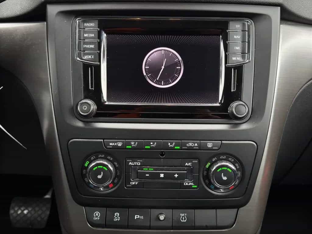 Skoda Yeti Drive *I.HAND*SERVO*CARPLAY*KAMERA* 09/2017-photo-13