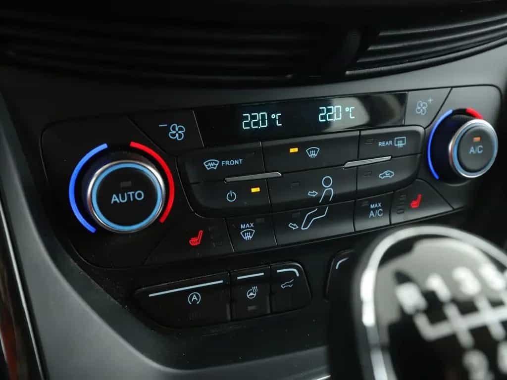 Ford Kuga 1.5 EcoBoost Titanium*LED*NAVI*TEMPO*CAM* 11/2019-photo-23