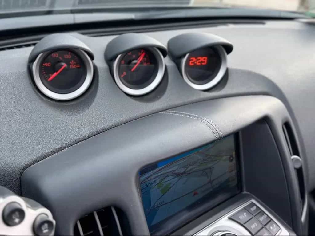 Nissan 370Z Roadster *SCHALTER*BOSE*NAVI*SHZ*2.HAND* 05/2016-photo-15