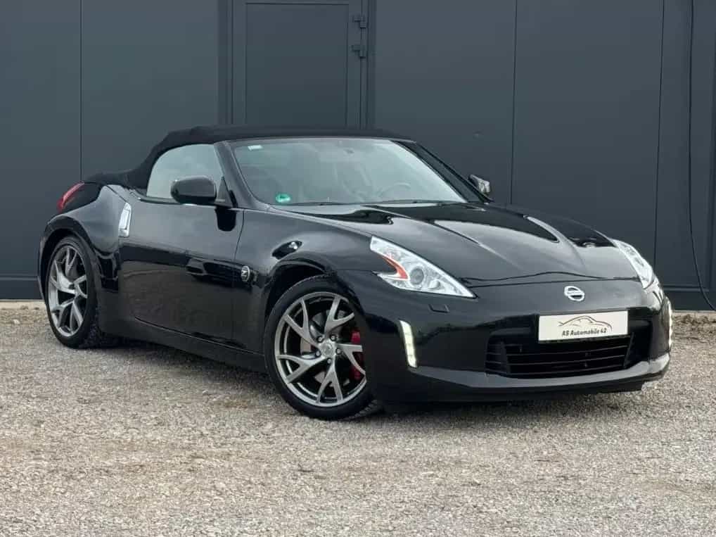 Nissan 370Z Roadster *SCHALTER*BOSE*NAVI*SHZ*2.HAND* 05/2016-photo-2