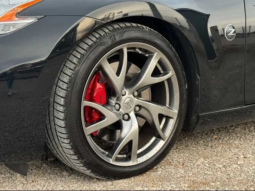 Nissan 370Z Roadster *SCHALTER*BOSE*NAVI*SHZ*2.HAND* 05/2016-photo-22
