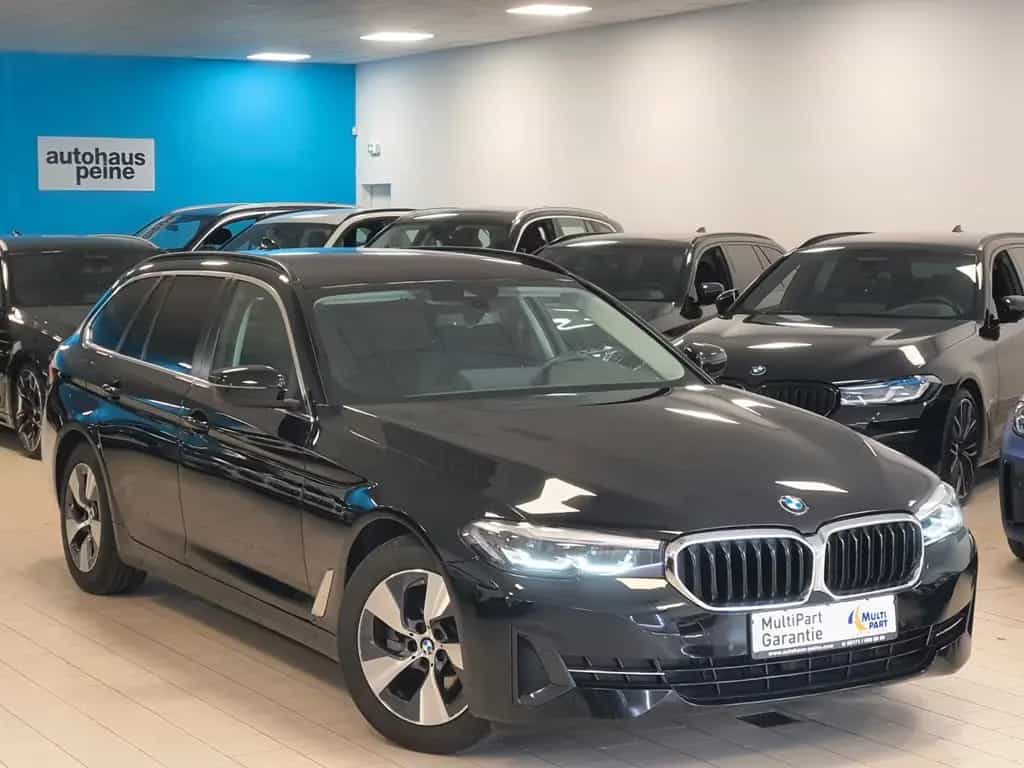 BMW 5 Series 520d xDrive Aut/Navi/SportSitz/ParkAss/KeyLessGo 02/2023-photo-0
