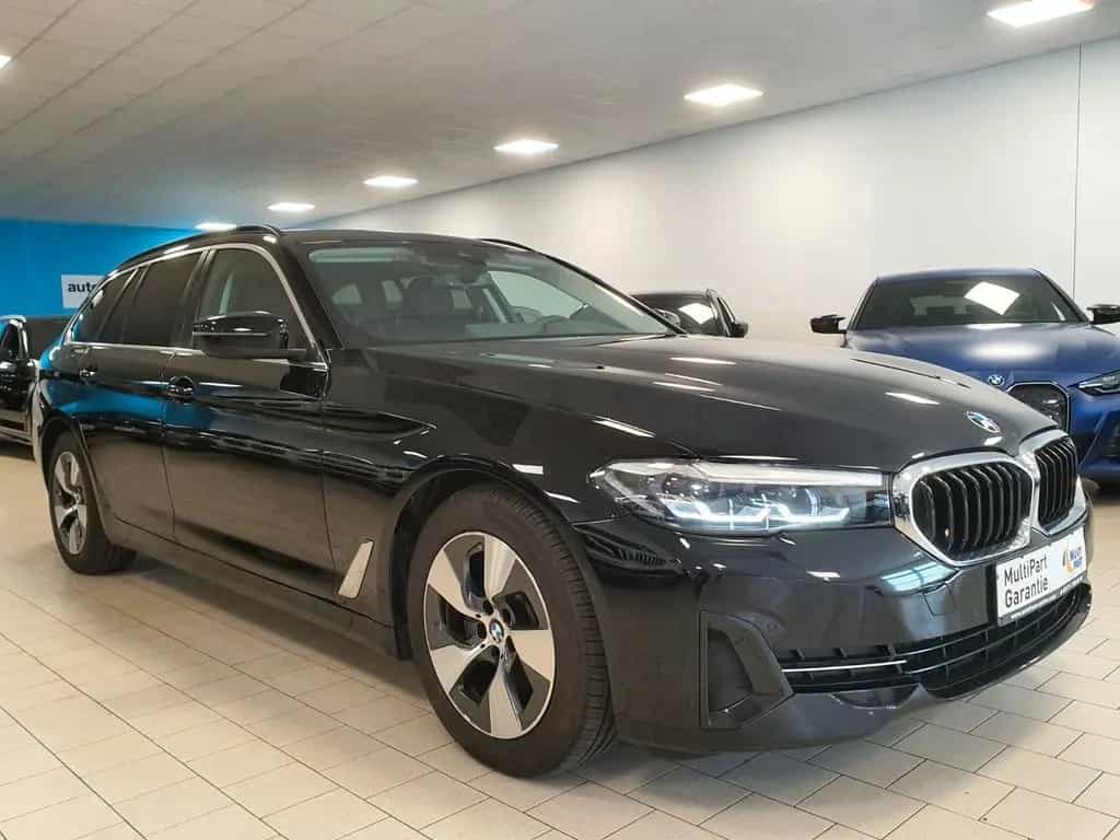 BMW 5 Series 520d xDrive Aut/Navi/SportSitz/ParkAss/KeyLessGo 02/2023-photo-11