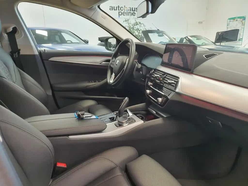 BMW 5 Series 520d xDrive Aut/Navi/SportSitz/ParkAss/KeyLessGo 02/2023-photo-28