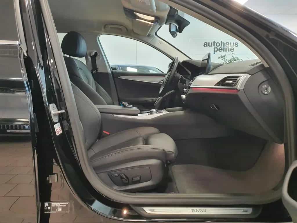 BMW 5 Series 520d xDrive Aut/Navi/SportSitz/ParkAss/KeyLessGo 02/2023-photo-31