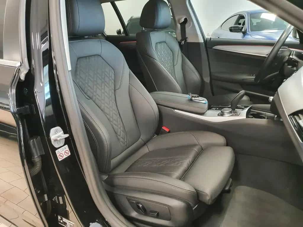 BMW 5 Series 520d xDrive Aut/Navi/SportSitz/ParkAss/KeyLessGo 02/2023-photo-32