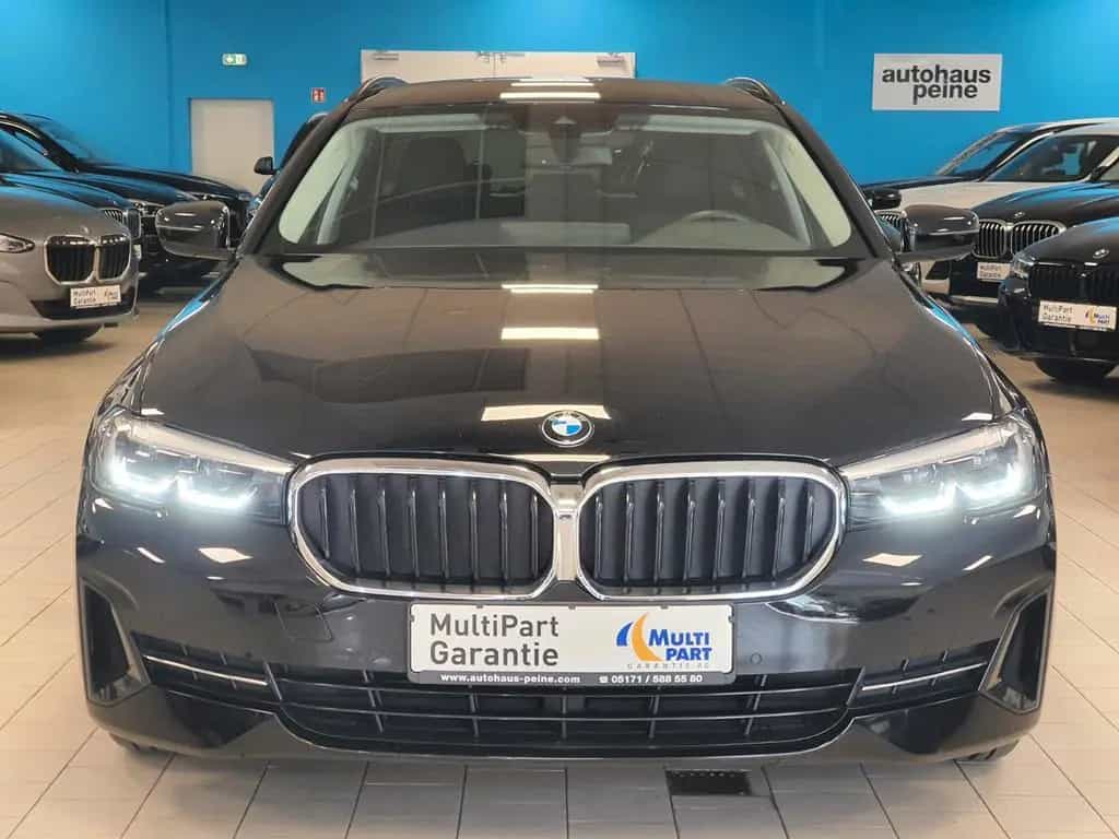 BMW 5 Series 520d xDrive Aut/Navi/SportSitz/ParkAss/KeyLessGo 02/2023-photo-4