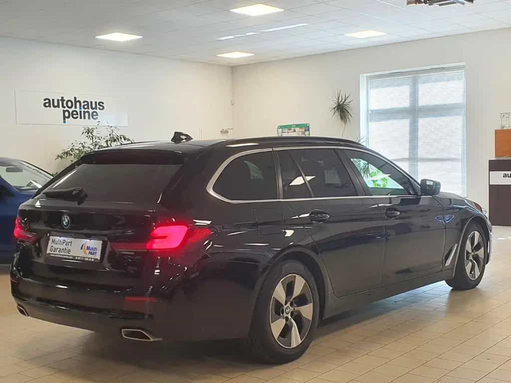 BMW 5 Series 520d xDrive Aut/Navi/SportSitz/ParkAss/KeyLessGo 02/2023-photo-9