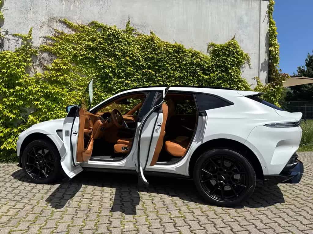 Aston Martin DBX 4.0 V8 DBX 707*CERAMIC*CARBON*707* 01/2023-photo-2