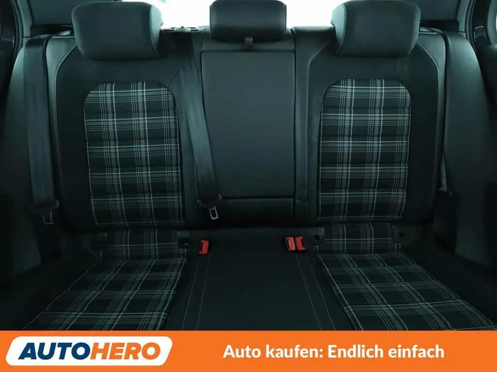 Volkswagen Golf 06/2016-photo-15