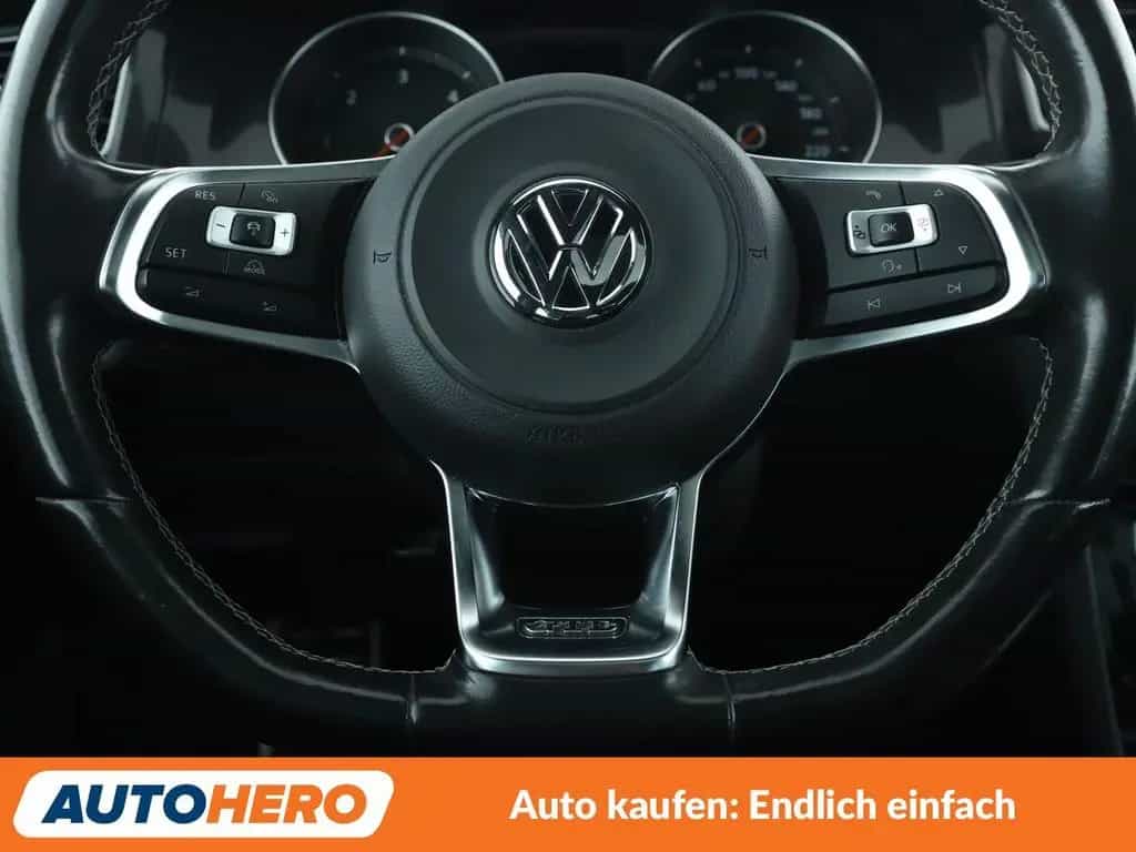 Volkswagen Golf 06/2016-photo-18