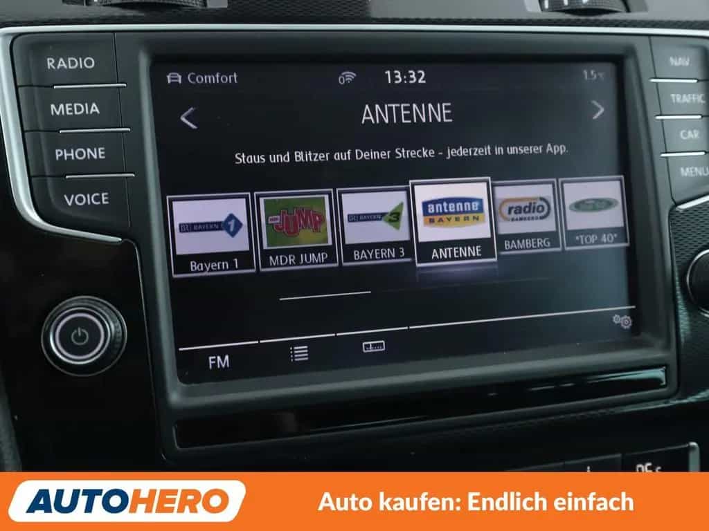 Volkswagen Golf 06/2016-photo-20