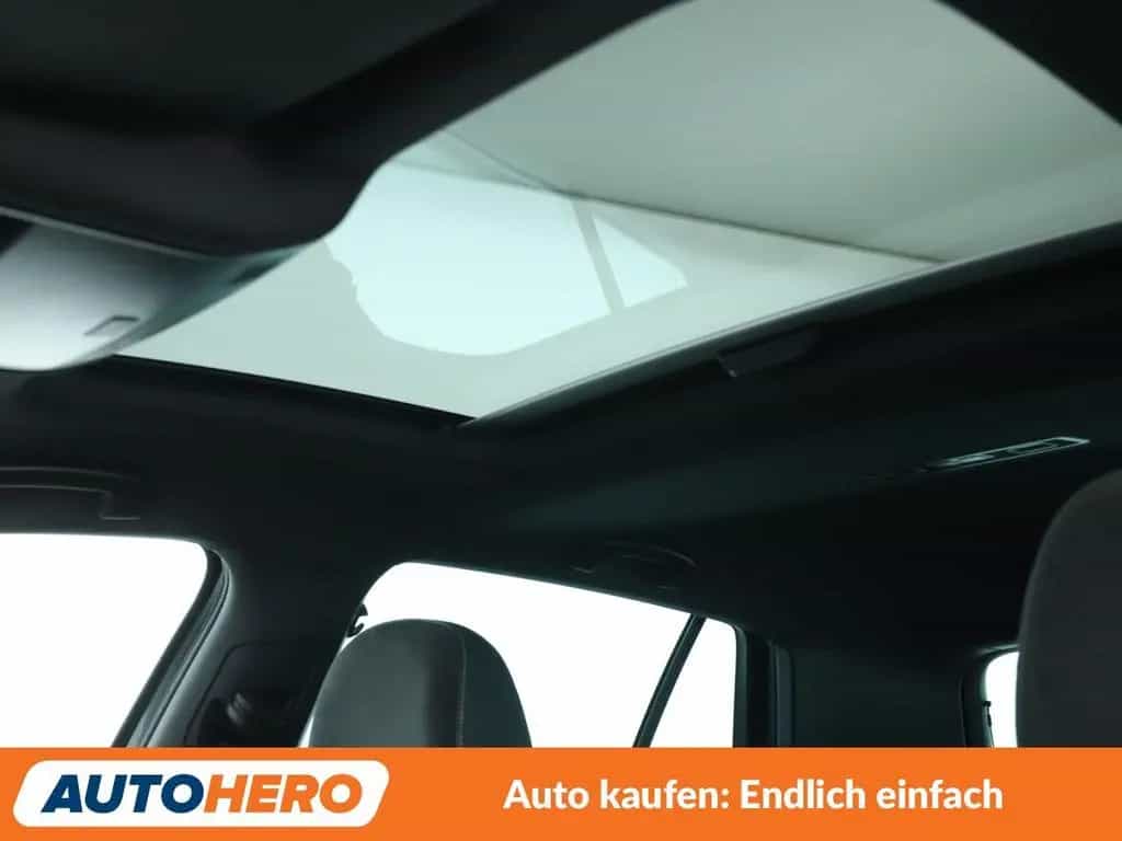 Volkswagen Golf 06/2016-photo-24