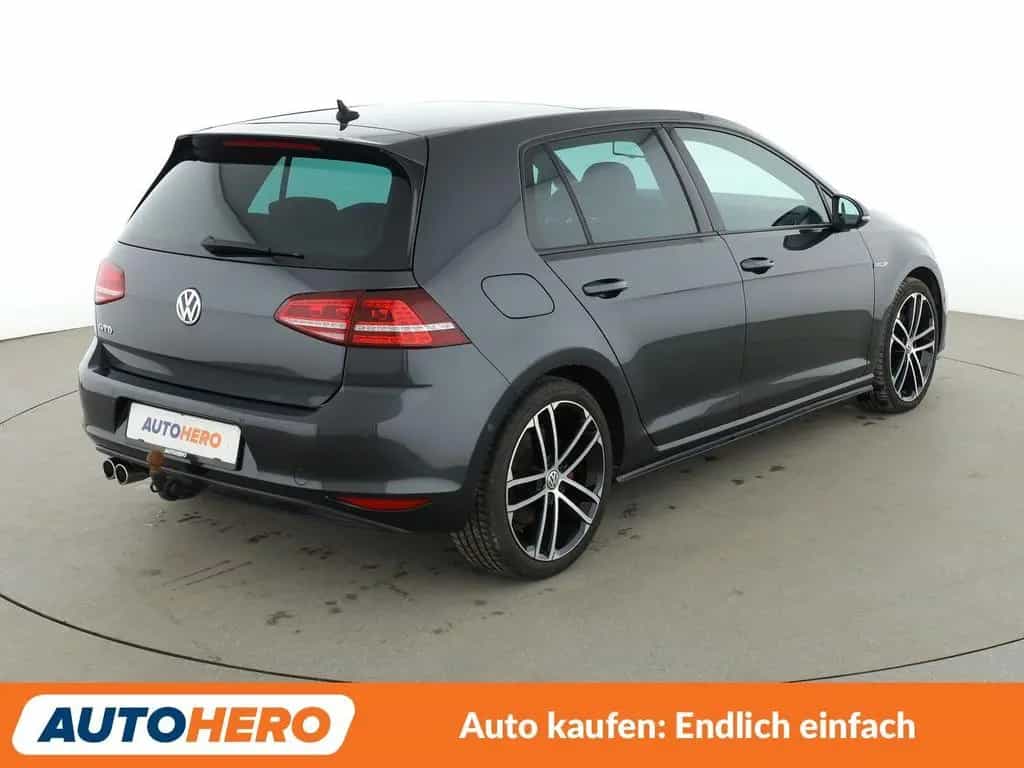 Volkswagen Golf 06/2016-photo-5
