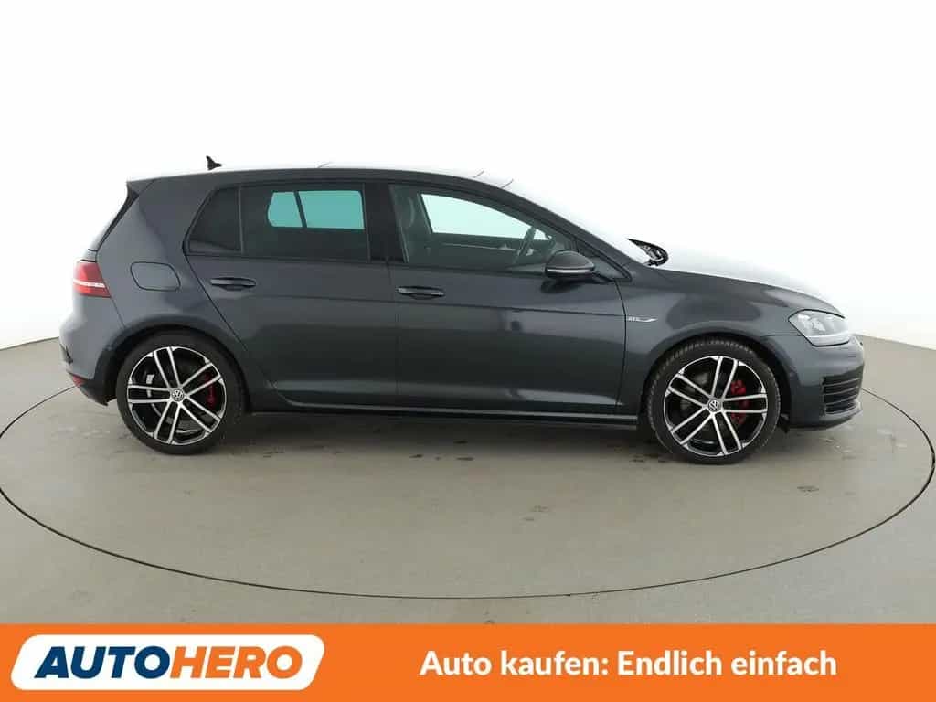 Volkswagen Golf 06/2016-photo-6