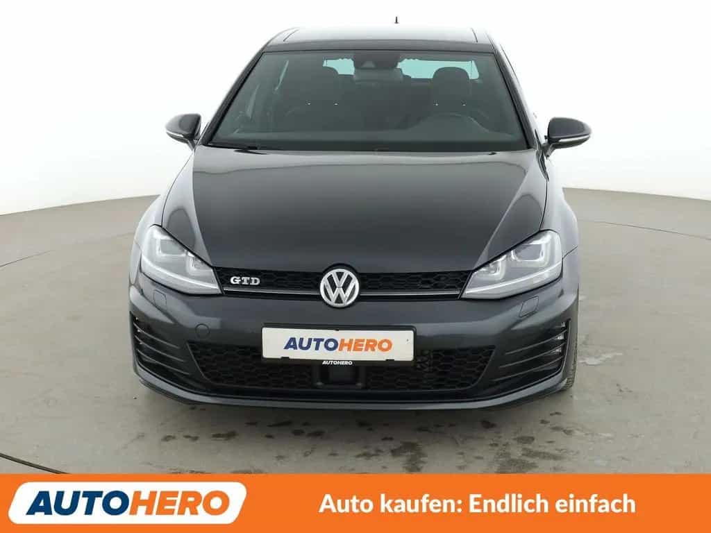 Volkswagen Golf 06/2016-photo-8