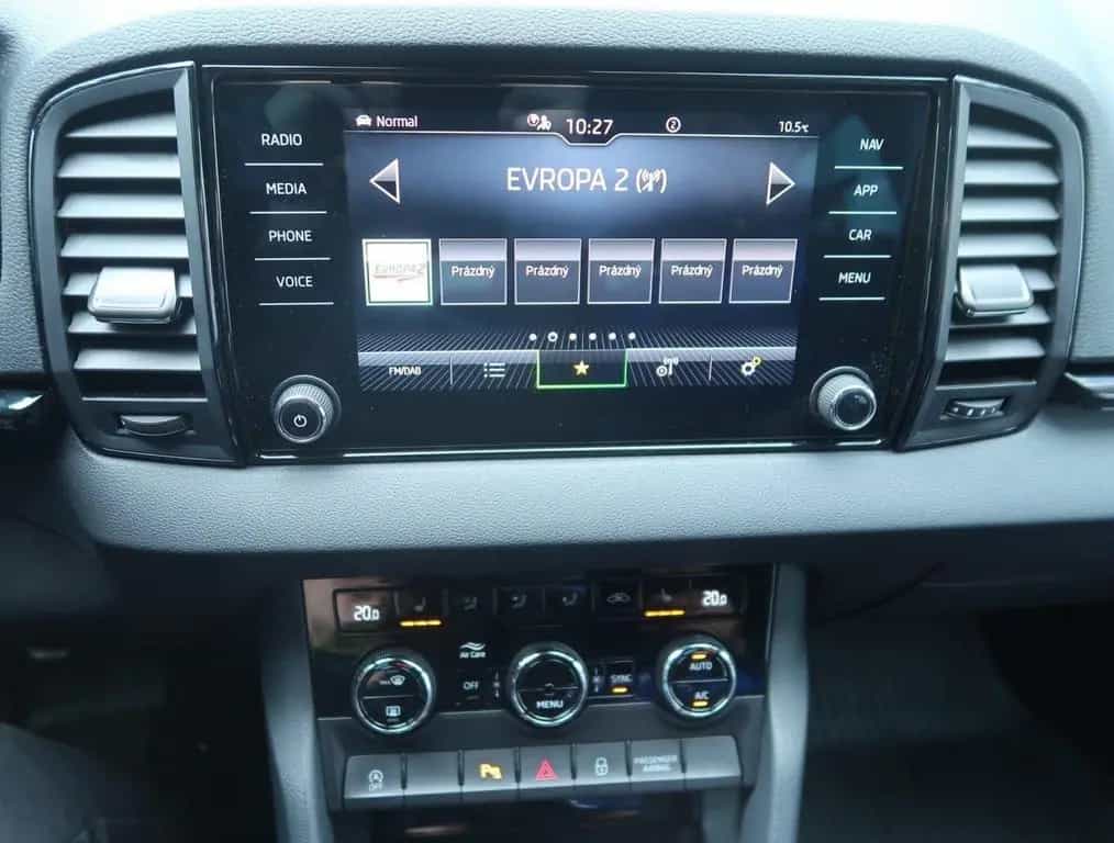 Skoda Karoq 1.5TSI Sportline ACC+19erLM+el.Kappe 05/2025-photo-10