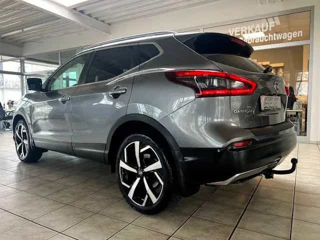 Nissan Qashqai Tekna+Autom,Navi,Pano,AHK,LED,Leder,Bose 03/2019-photo-4