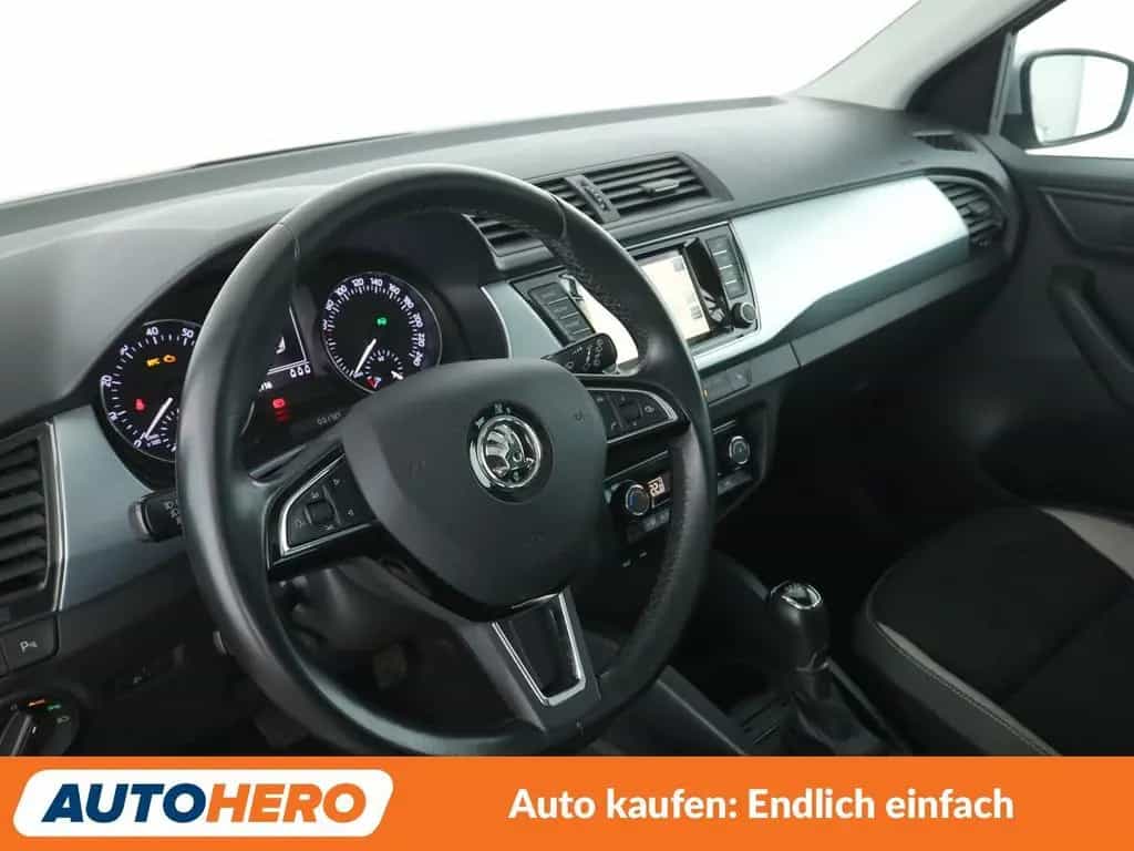 Skoda Fabia 1.0 TSI Ambition Aut.*NAV*ACC*CAM*PDC*SHZ* 08/2017-photo-9