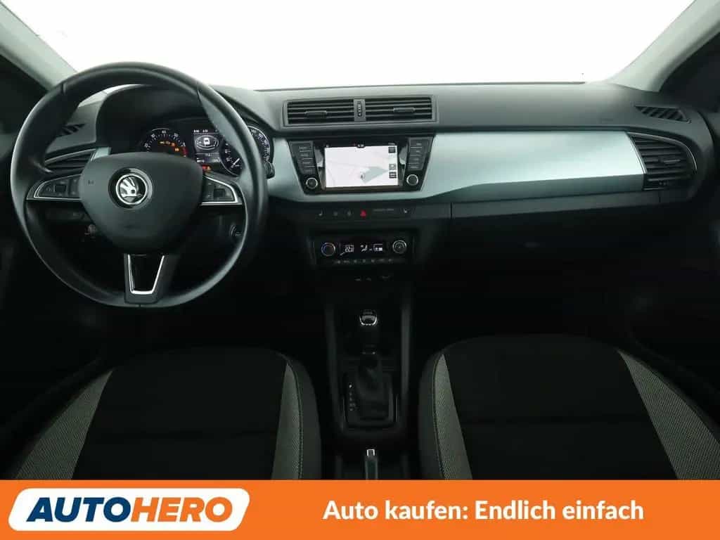 Skoda Fabia 1.0 TSI Ambition Aut.*NAV*ACC*CAM*PDC*SHZ* 08/2017-photo-10
