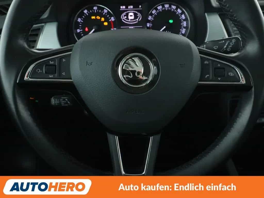 Skoda Fabia 1.0 TSI Ambition Aut.*NAV*ACC*CAM*PDC*SHZ* 08/2017-photo-17