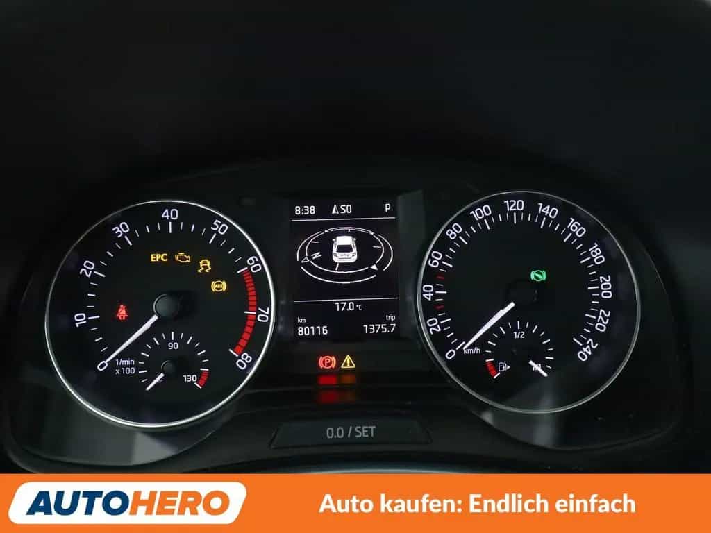 Skoda Fabia 1.0 TSI Ambition Aut.*NAV*ACC*CAM*PDC*SHZ* 08/2017-photo-18