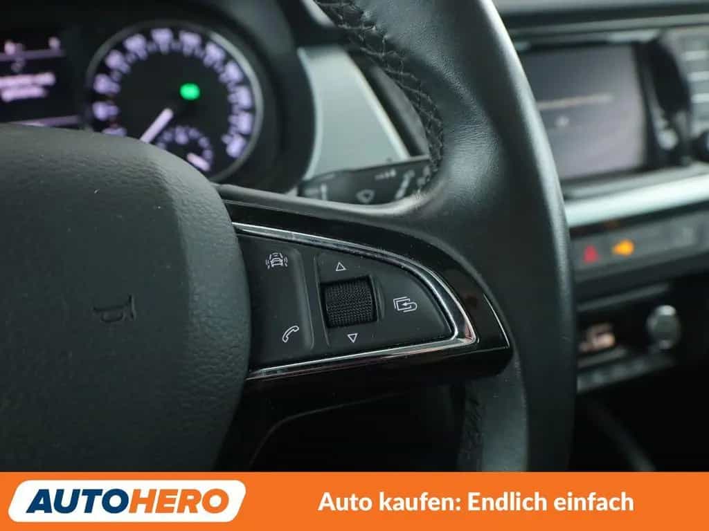 Skoda Fabia 1.0 TSI Ambition Aut.*NAV*ACC*CAM*PDC*SHZ* 08/2017-photo-23