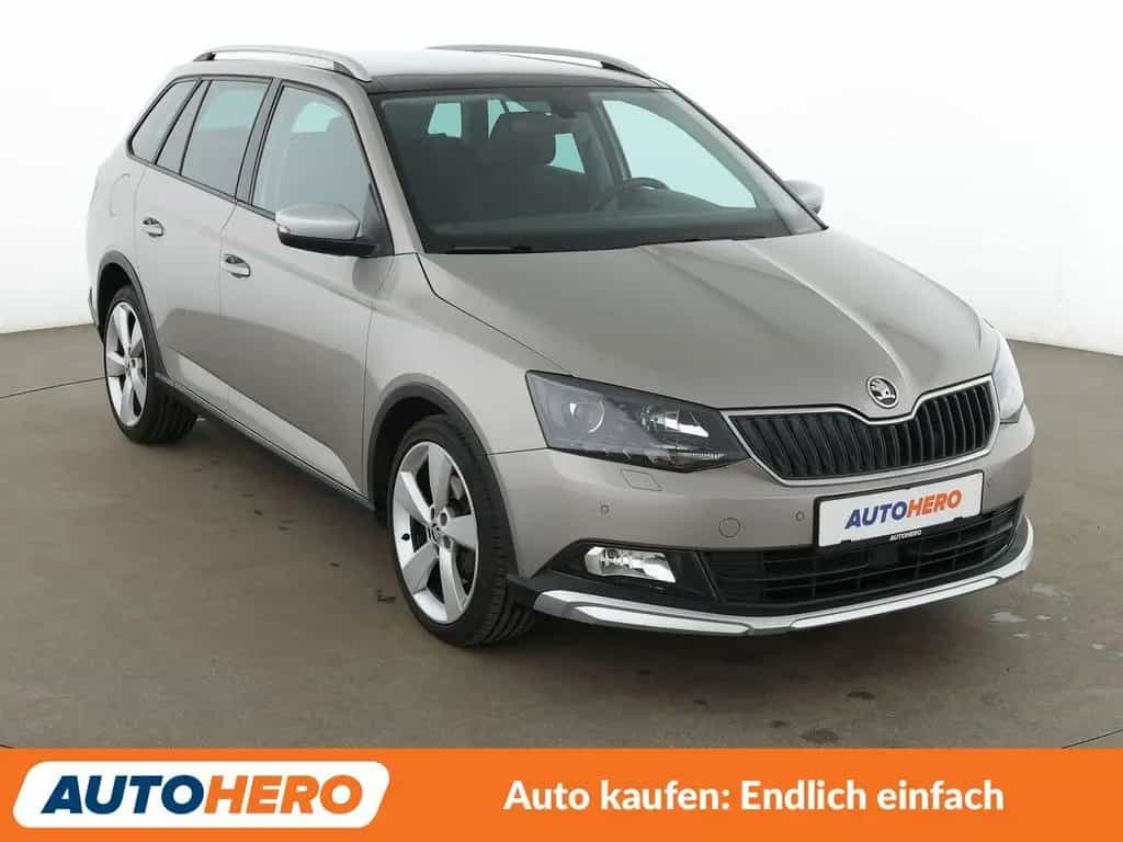 Skoda Fabia 1.0 TSI Ambition Aut.*NAV*ACC*CAM*PDC*SHZ* 08/2017-photo-6