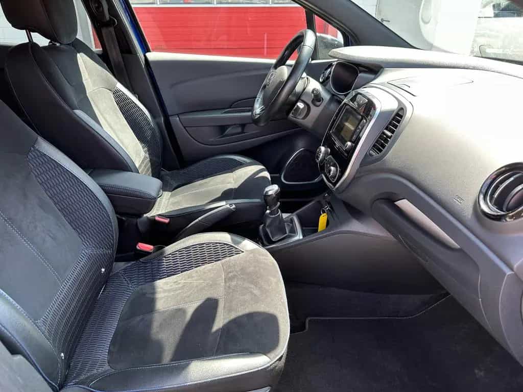 Renault Captur Black S/NAVI/SHZ/ALCANTARA/TEMP/PDC/1HD 05/2018-photo-13