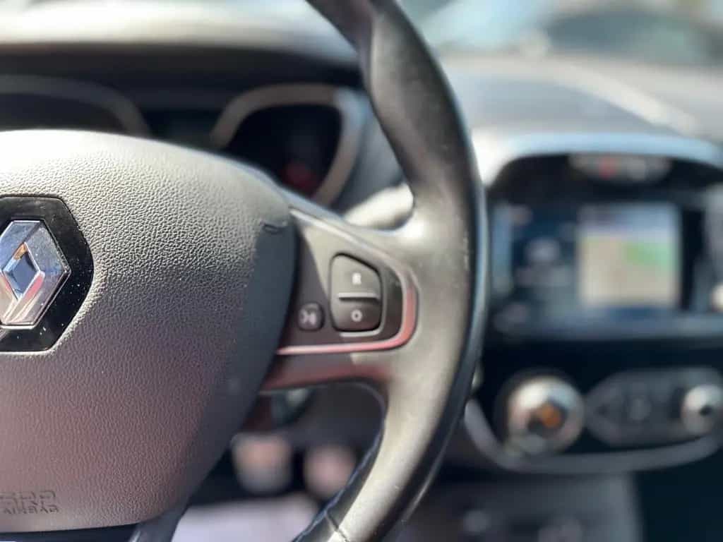 Renault Captur Black S/NAVI/SHZ/ALCANTARA/TEMP/PDC/1HD 05/2018-photo-17