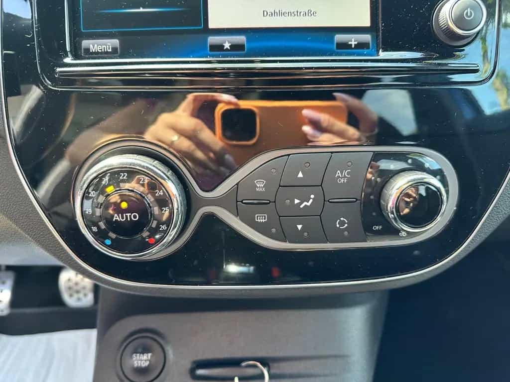 Renault Captur Black S/NAVI/SHZ/ALCANTARA/TEMP/PDC/1HD 05/2018-photo-20