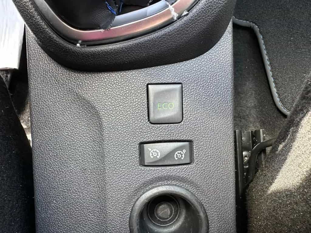 Renault Captur Black S/NAVI/SHZ/ALCANTARA/TEMP/PDC/1HD 05/2018-photo-24